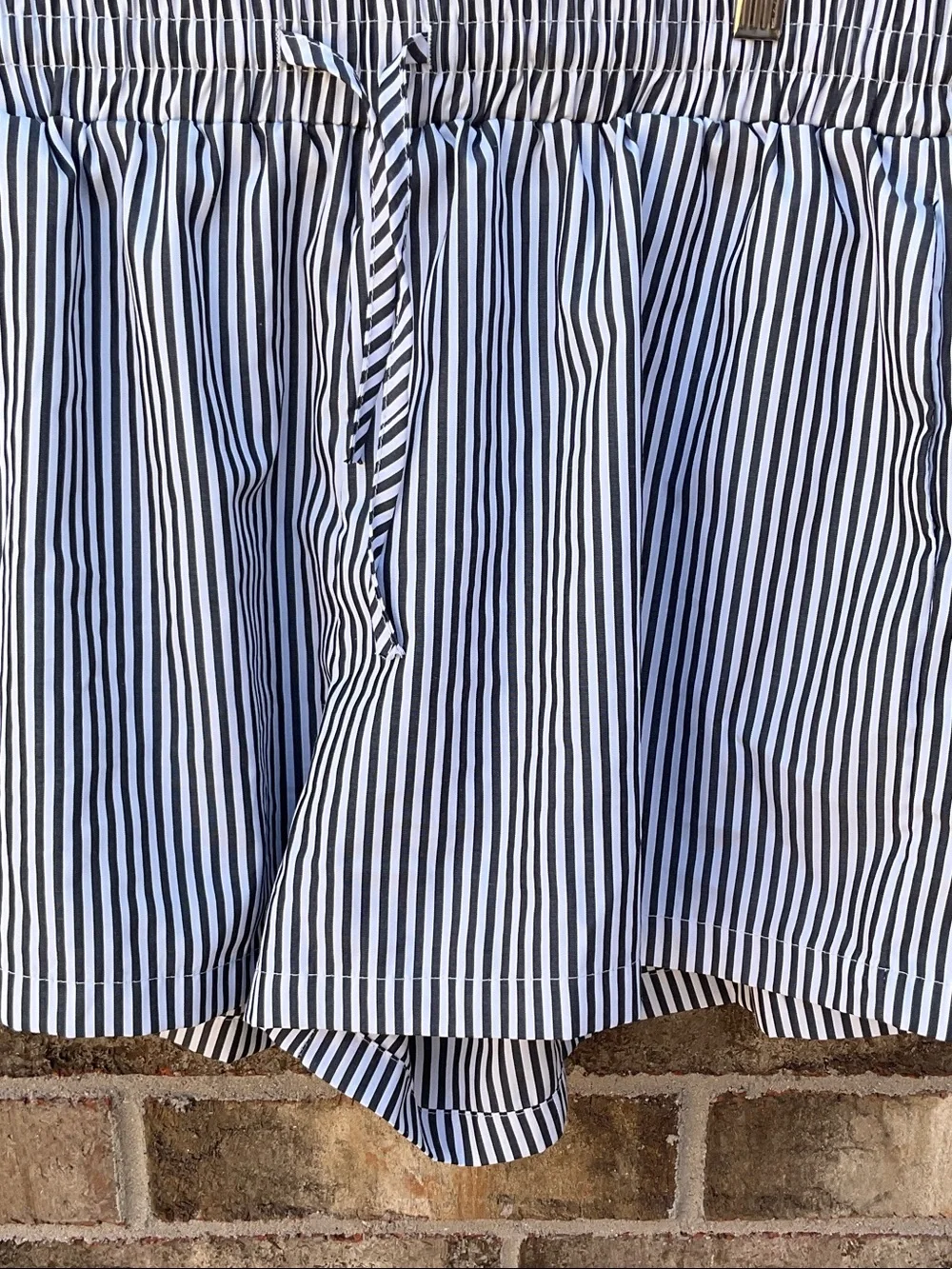 Take 50% OFF-Women’s Gray and White Striped Elastic Waist Shorts, Size-2XL